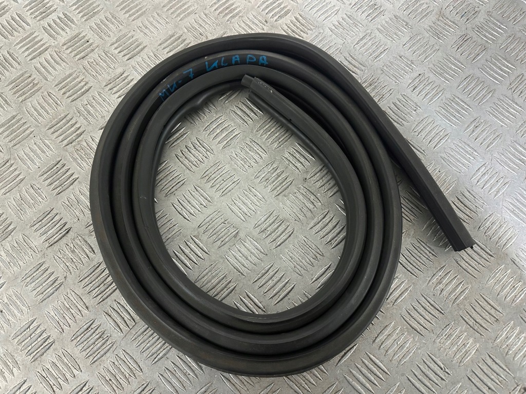 Купить Ford fiesta mk7 прокладка крышки багажника