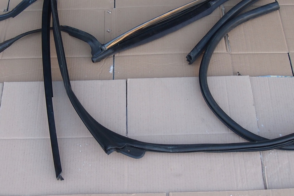 фото №5, Прокладка двері скло перед bmw e46 cabrio m-pakie