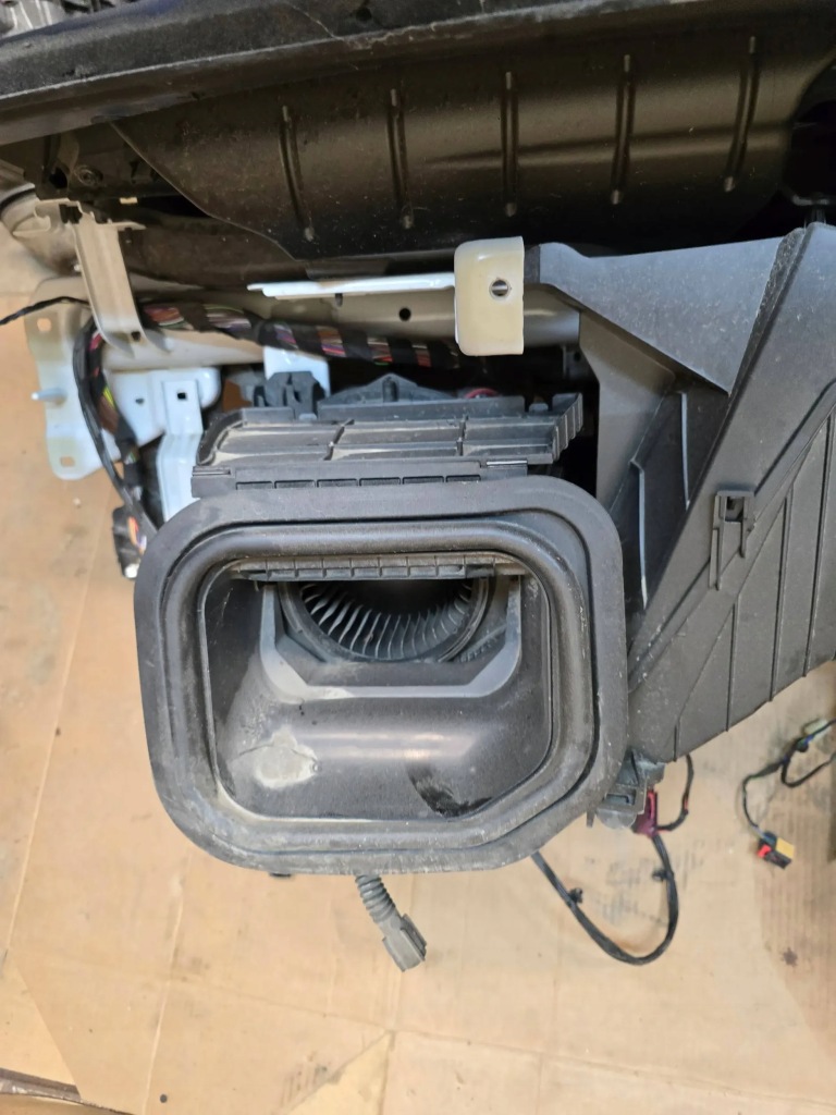 фото №7, Mercedes sprinter w907 консоль приборная панель приборная каркас отопитель instala