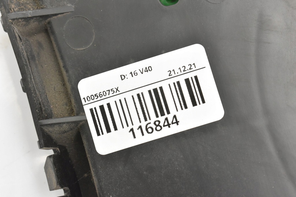 фото №12, Volvo v40 xc40 напрямна бампера правий задня 31395104