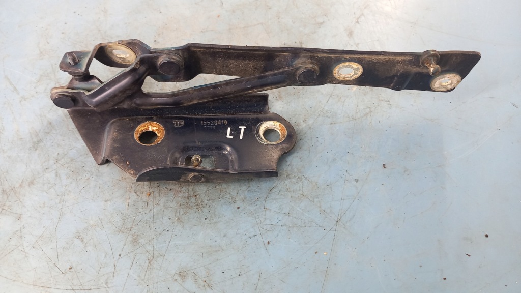 фото №1, Петля крышки левый chrysler sebring 06r sedan