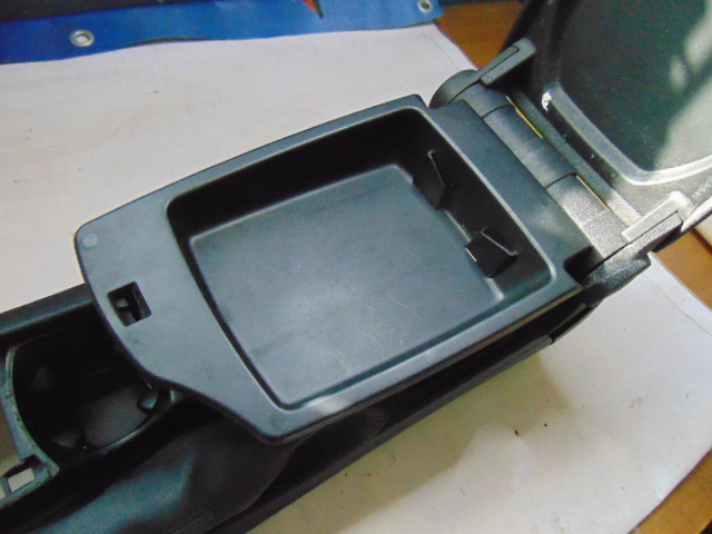 Bmw e87 підлокітник тунель середній під  navi euro чорний європа Київ