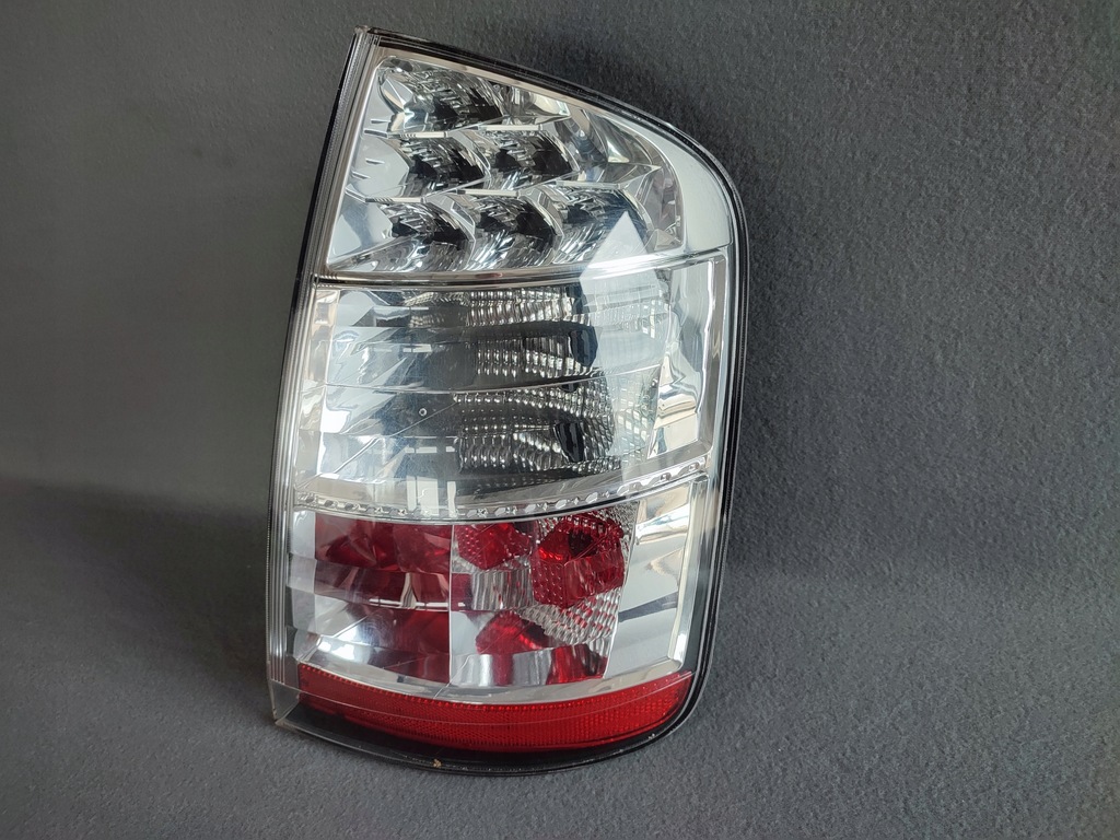 фото №1, Toyota prius ii lift лампа задня права задня led 2004-