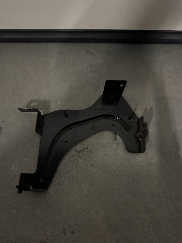 фото №1, Renault master iii movano кронштейн комп'ютер 010-