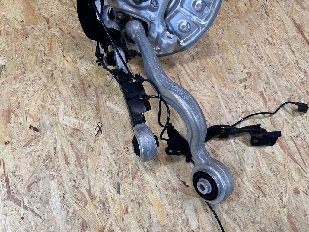 фото №12, Подвеска амортизатор рычаг поворотный кулак левый перед mercedes w253 63 amg