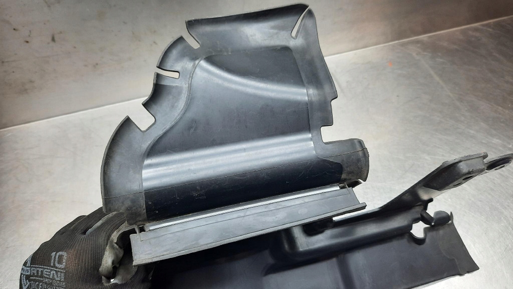 фото №7, Воздуховод воздуха правая 31323243 volvo xc70 v70 iii s80 ii 08-16r