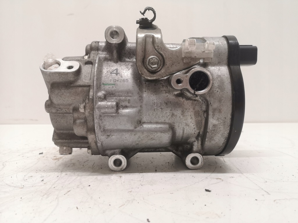 фото №1, Toyota компрессор кондиционера 042400-0370