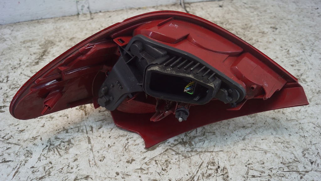 фото №9, Лампа лівий задня peugeot 207 lift hb