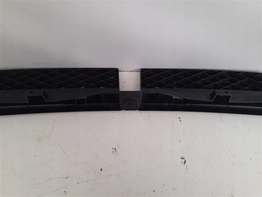 фото №7, Напрямна w бампер задня vw touareg 7p 7p6807863a