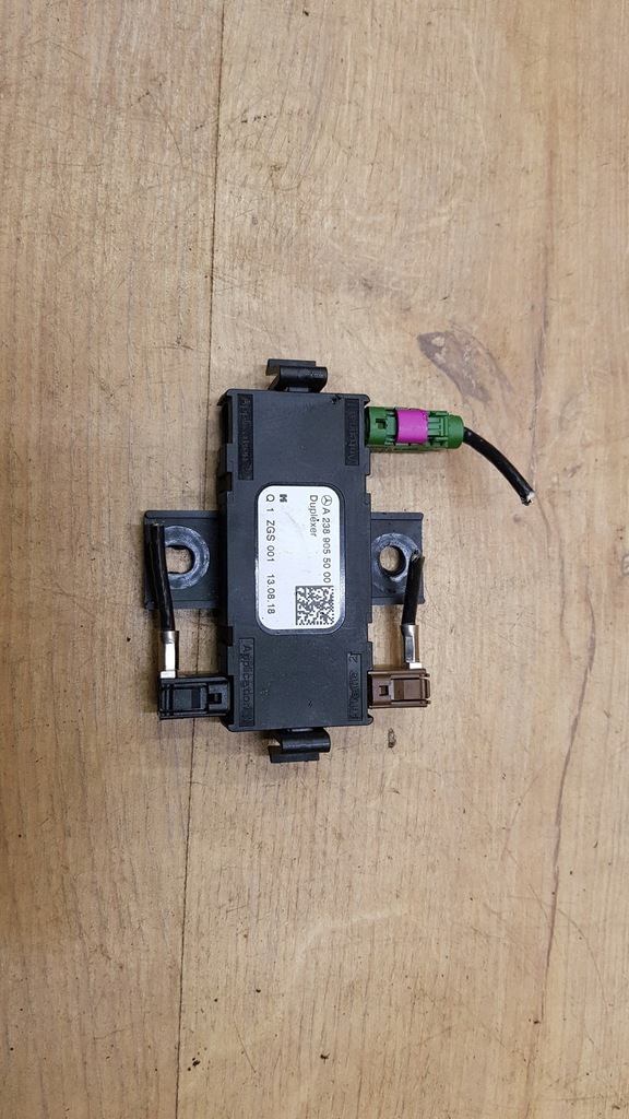 фото №1, Mercedes glc x253 усилитель антенны a2389055000