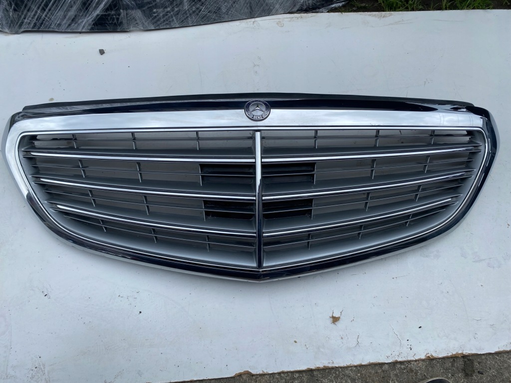 фото №1, Решётка радиатора mercedes w212 classic lift