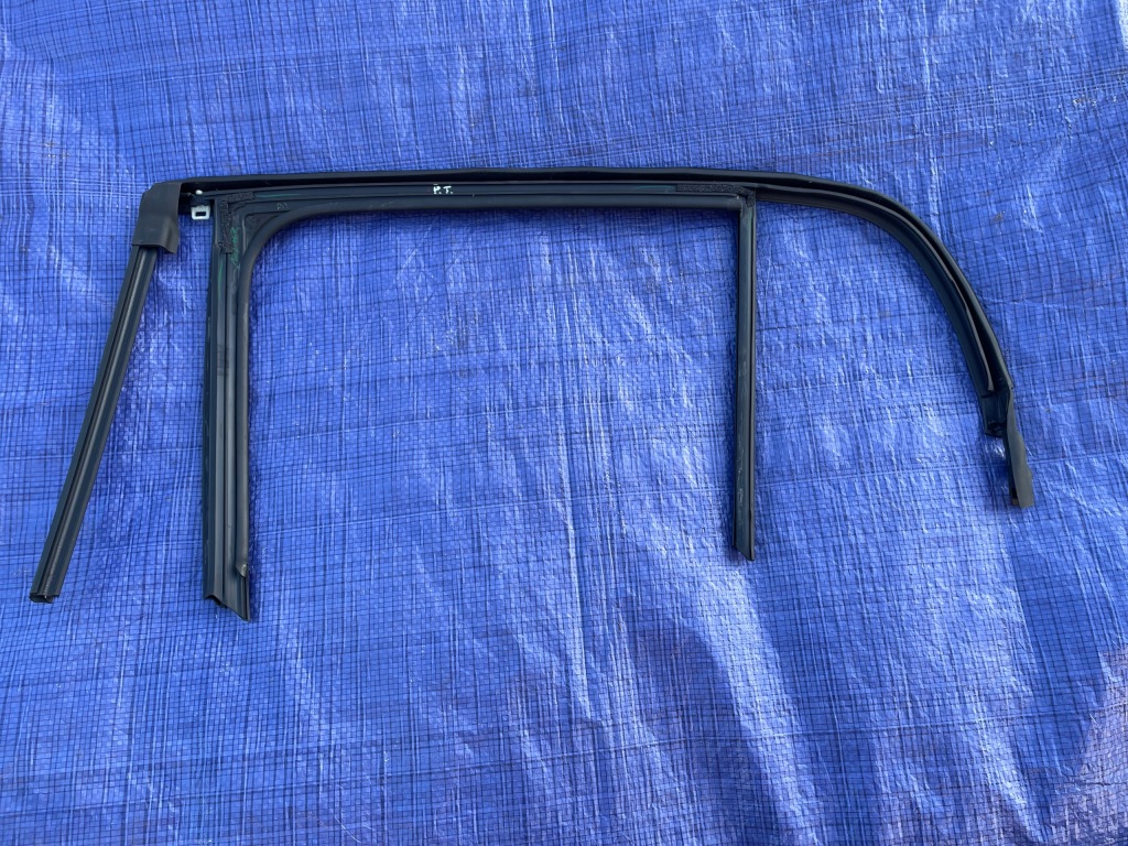 фото №4, Peugeot 208 ii прокладка дверь правый задняя 22 rok