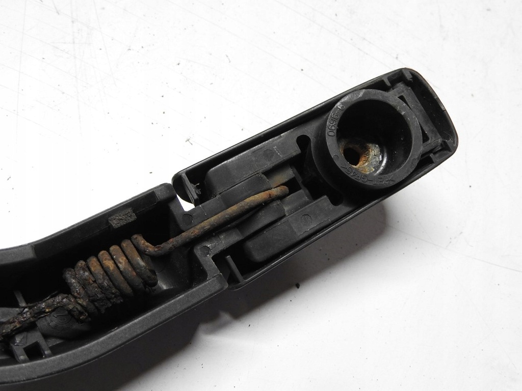 фото №13, Toyota auris i 5d рычаг дворники крышки задняя