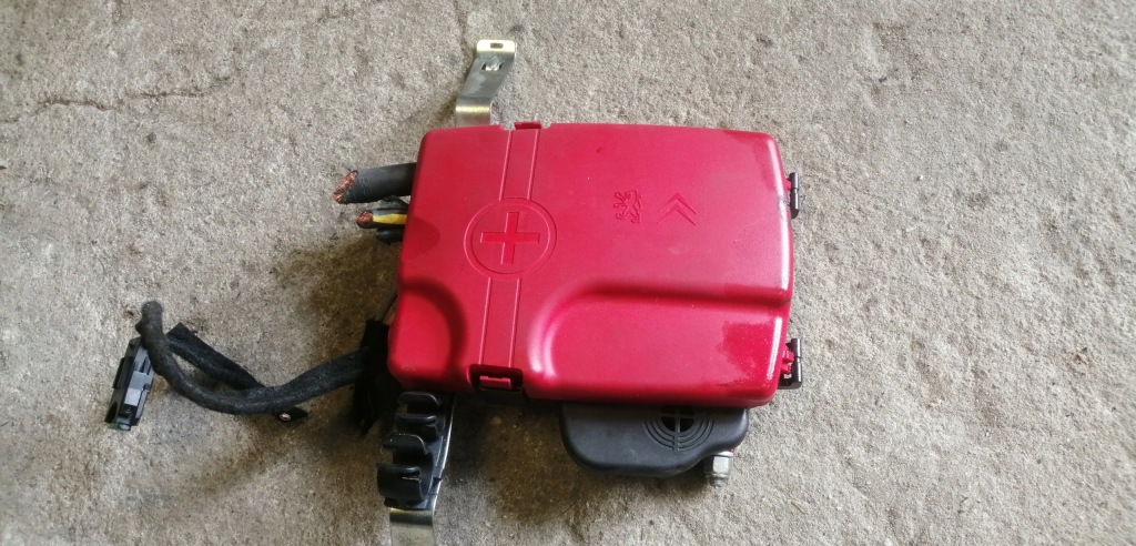 Купить Citroen c5 3 2.7 hdi клемма предохранитель 9665407780