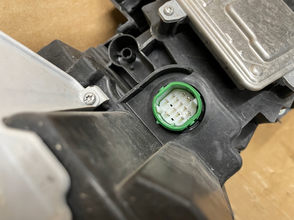 фото №7, Alfa romeo giulia лампа перед левая europa 50558651 idealna bi ксенон