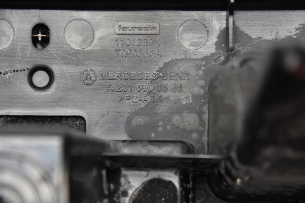 фото №9, 2015 mercedes-benz sl r231 молдинг дахова a2316900107