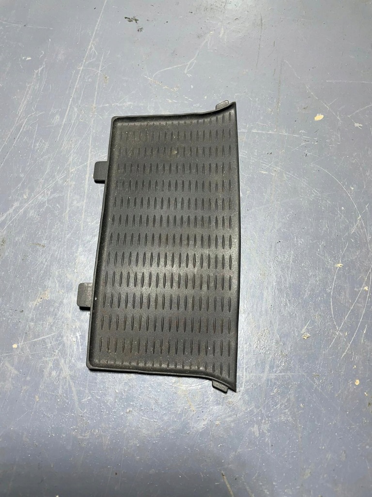 фото №1, Мат вкладыш бардачка bmw 5 f10 9206664