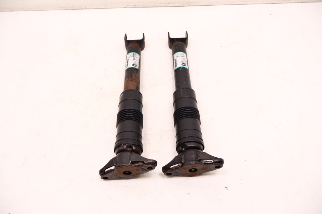 Jeep grand cherokee wk2 3.0 crd амортизаторы задний  68231880ab Недорого