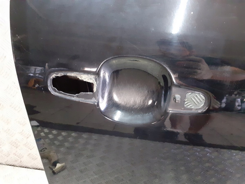 фото №3, Дверь правый перед toyota avensis verso