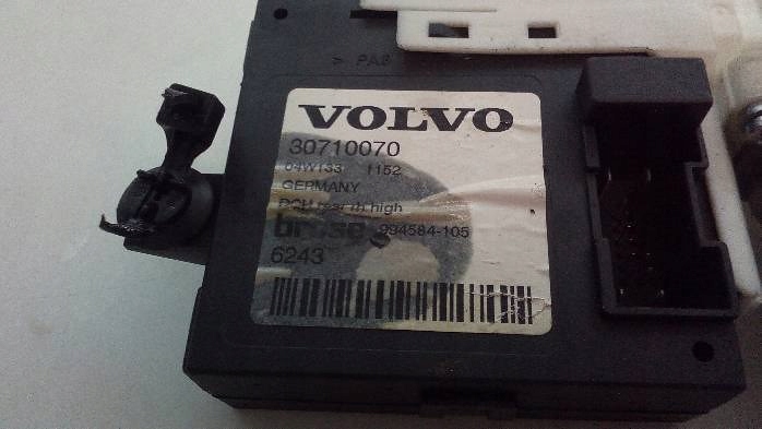 Моторчик подъёма стекло правый задняя v50 30710070 с Разборки