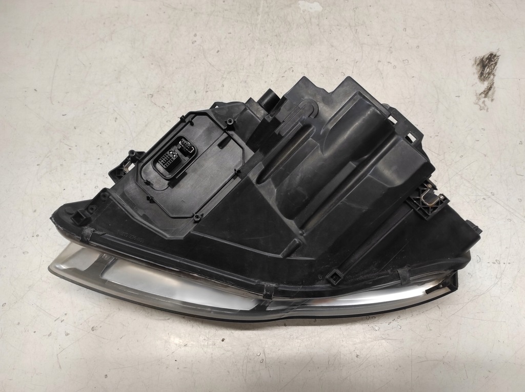 фото №8, Audi a4 b7 04- лампа правая bi ксенон 8e0941004am -cała