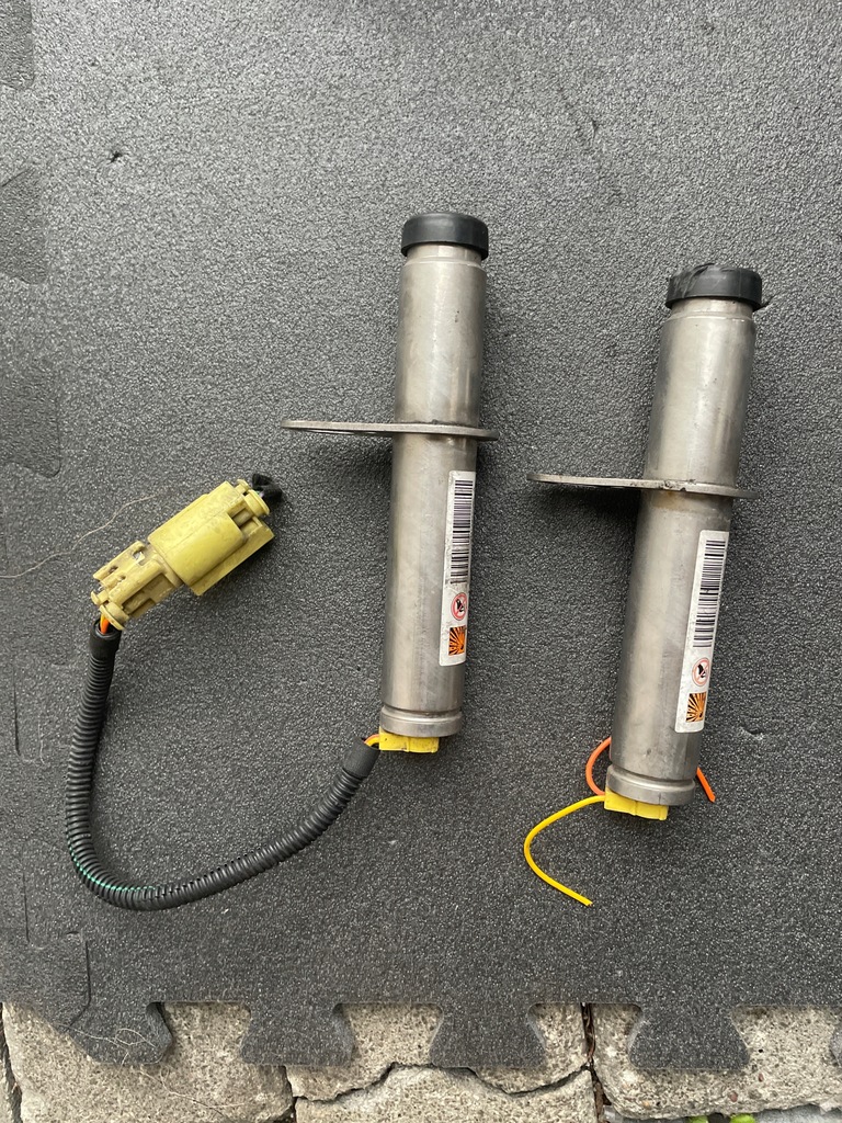 фото №1, Патрон капот peugeot rcz 1.6 thp ym17342080