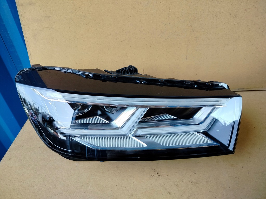 фото №1, Audi q5 80a ii matrix лампа права