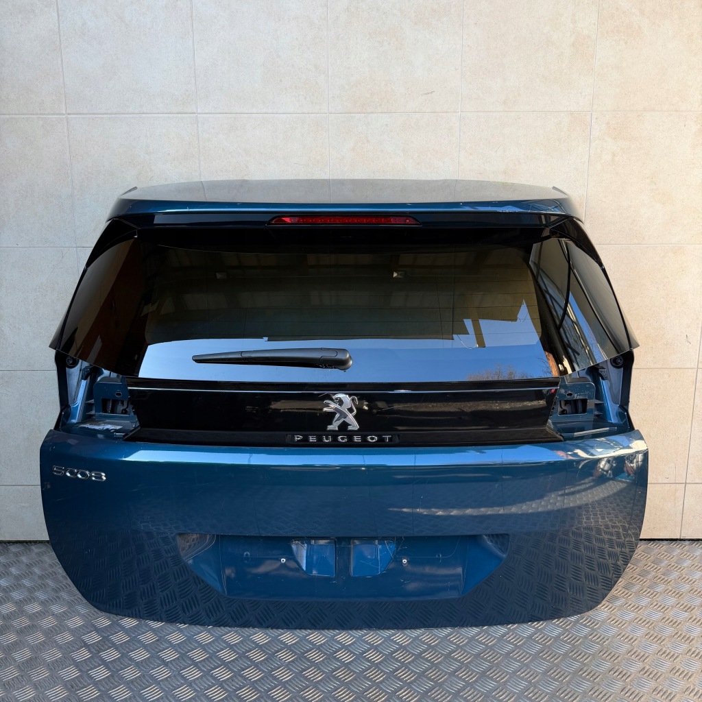 Купити Кришка багажника задня комплектна peugeot 5008 ii рестайлінг  2023 rok камера