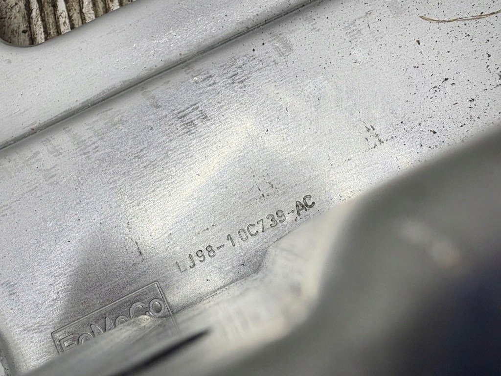 Ford mustang mach-e 2024 кронштейн акумулятор lj9810c739ac Зі Шроту