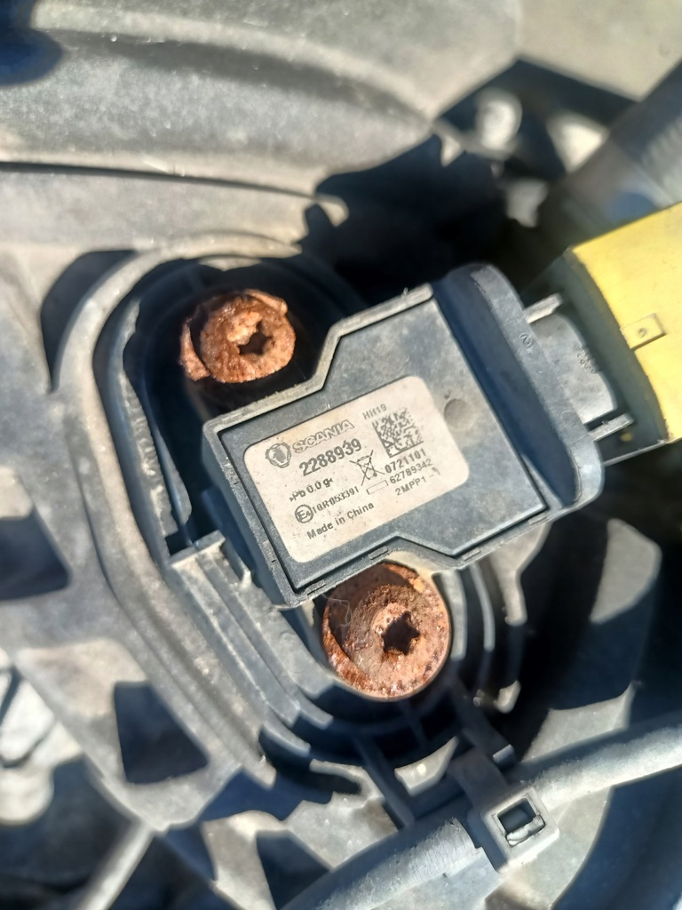 фото №1, Витратомір масовий повітря scania r s 2288939