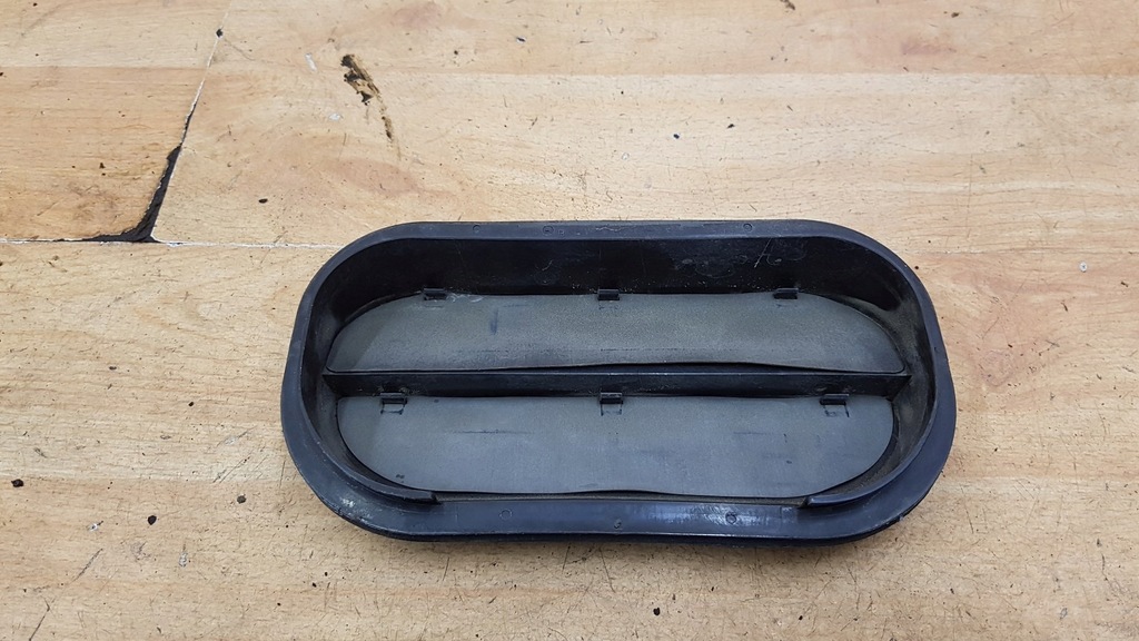 фото №1, Решётка вентиляционная vw touran ii