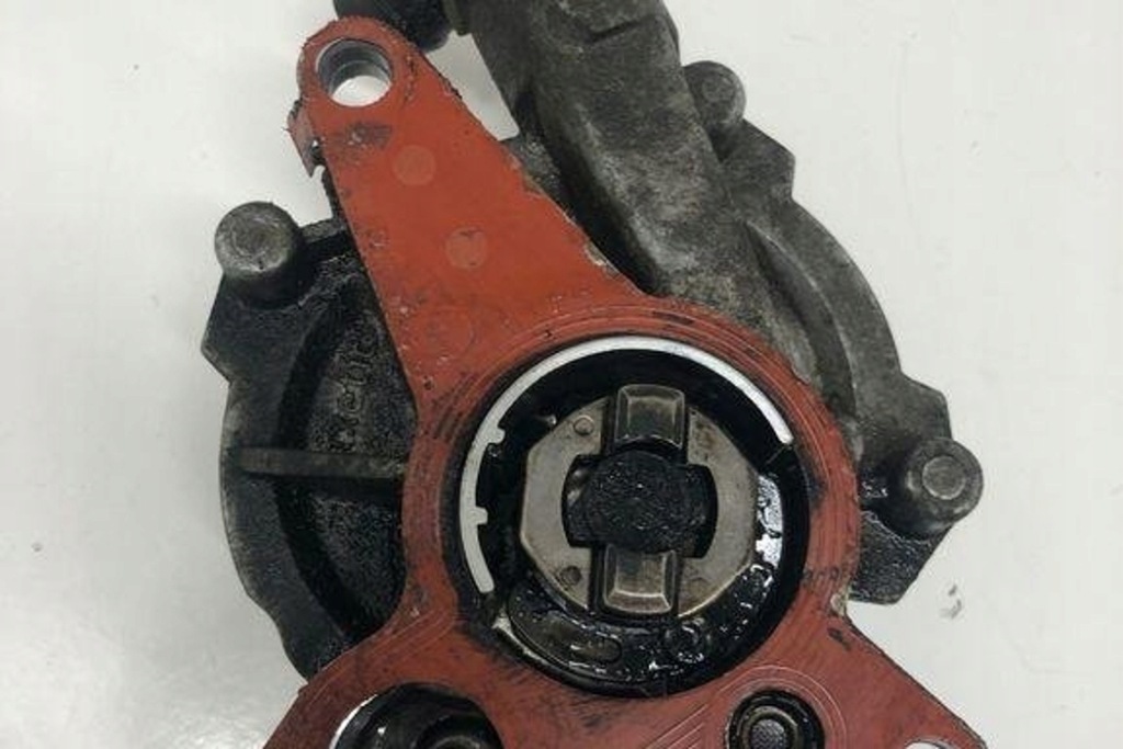 фото №1, Насос вакуумный renault grand scénic iii jz0/1_ 146503760r 1.6l дизель 2013