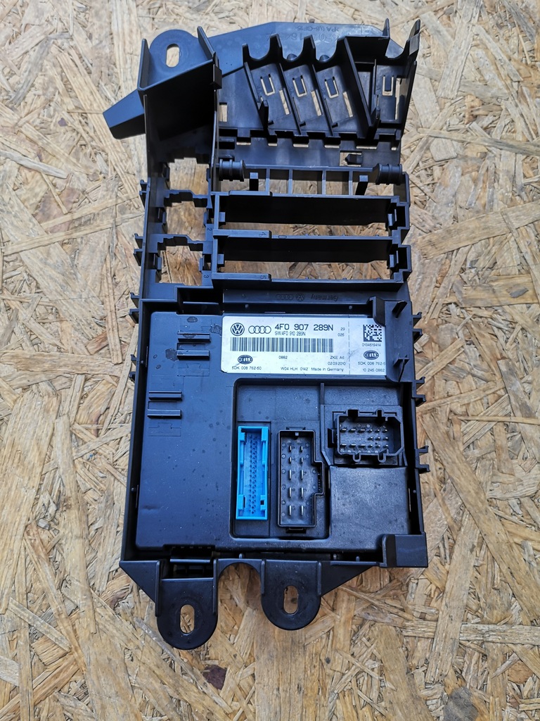 фото №1, Audi a6 c6 модуль комфорта 4f0907289n