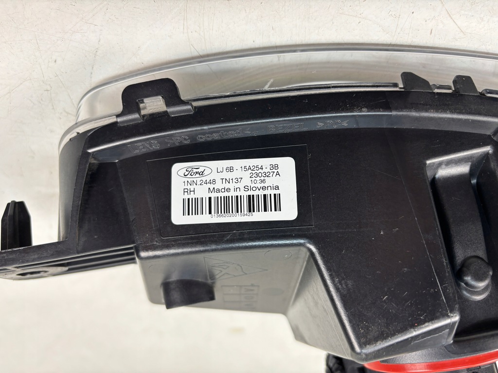 фото №6, Противотуманная фара led правый ford kuga mk3 escape iv lj6b-15a254-bb