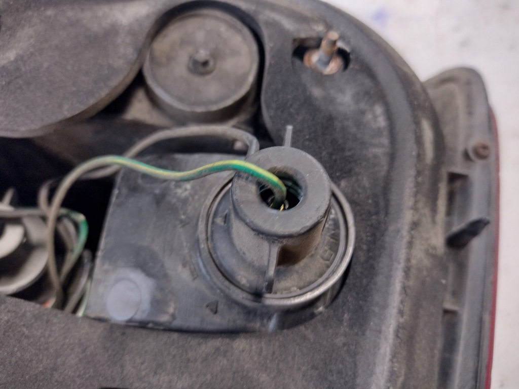 фото №16, Лампа правий задня honda civic vi 6 hb 3d