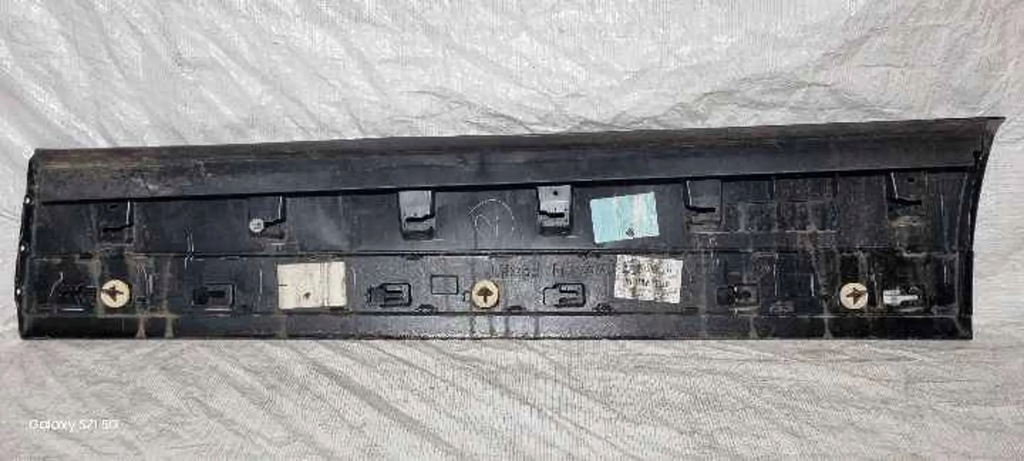 фото №8, Молдинг дверь левая перед land rover range rover velar l560