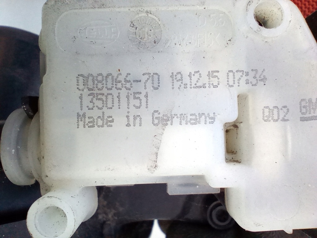 Крышка заливной топлива разъём opel insignia 1 13352310 в Украине