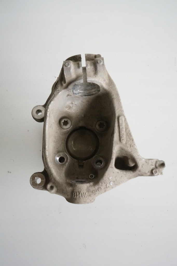 фото №1, Поворотний кулак передня ліва bmw i3 електрик 6852159