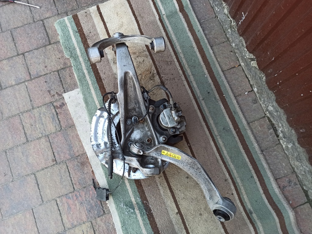 фото №6, Поворотный кулак рычаги правая перед bmw f10 f11 520d 16r