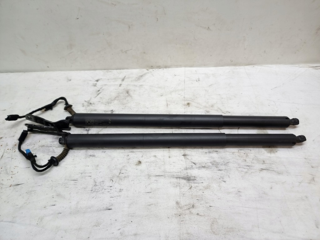 фото №1, Bmw 1 f40 амортизаторы крышки комплект