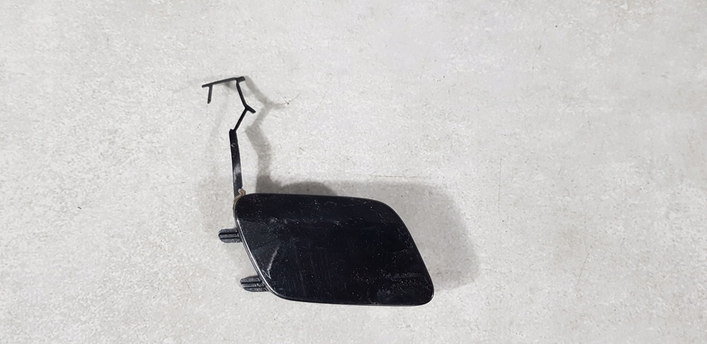 фото №1, Audi a1 82a 18- заглушка фаркоп бампера перед