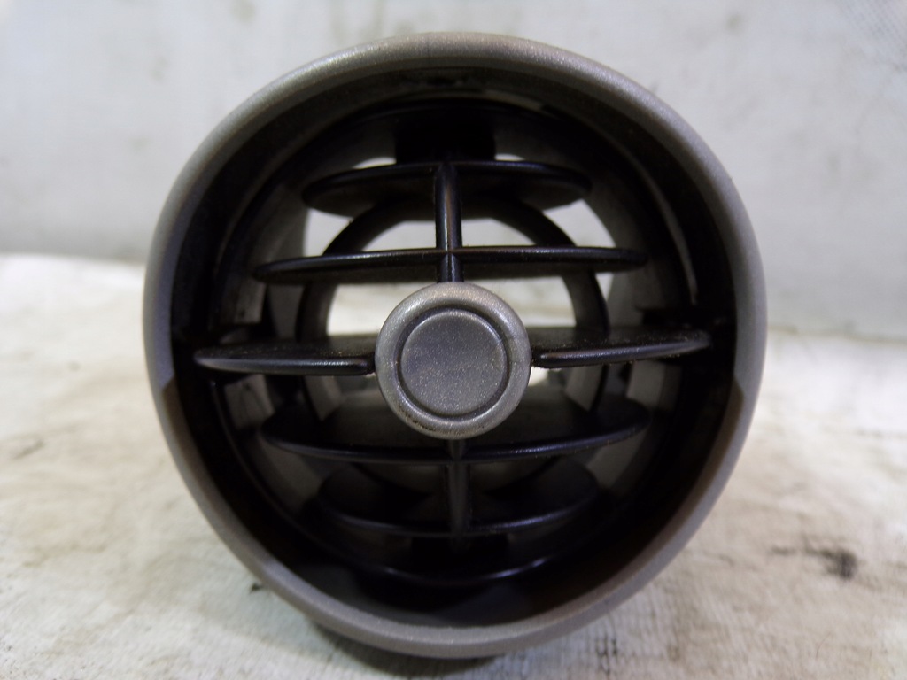 фото №1, Решётка обдув средняя smart forfour 1