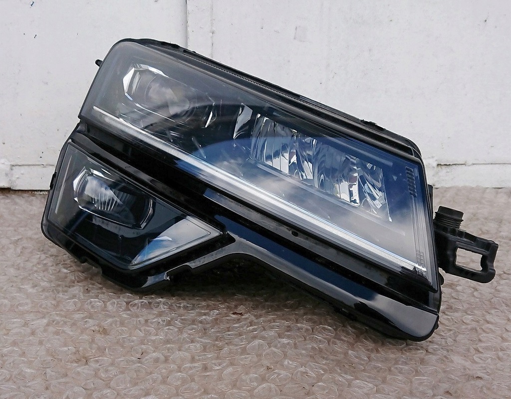 фото №1, Skoda karoq 57b941016d 17-20 фара правый led