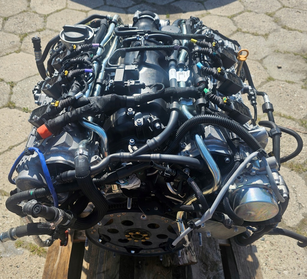 Maserati ghibli quattroporte 3.0 v6 q4 двигатель комплектный Недорого