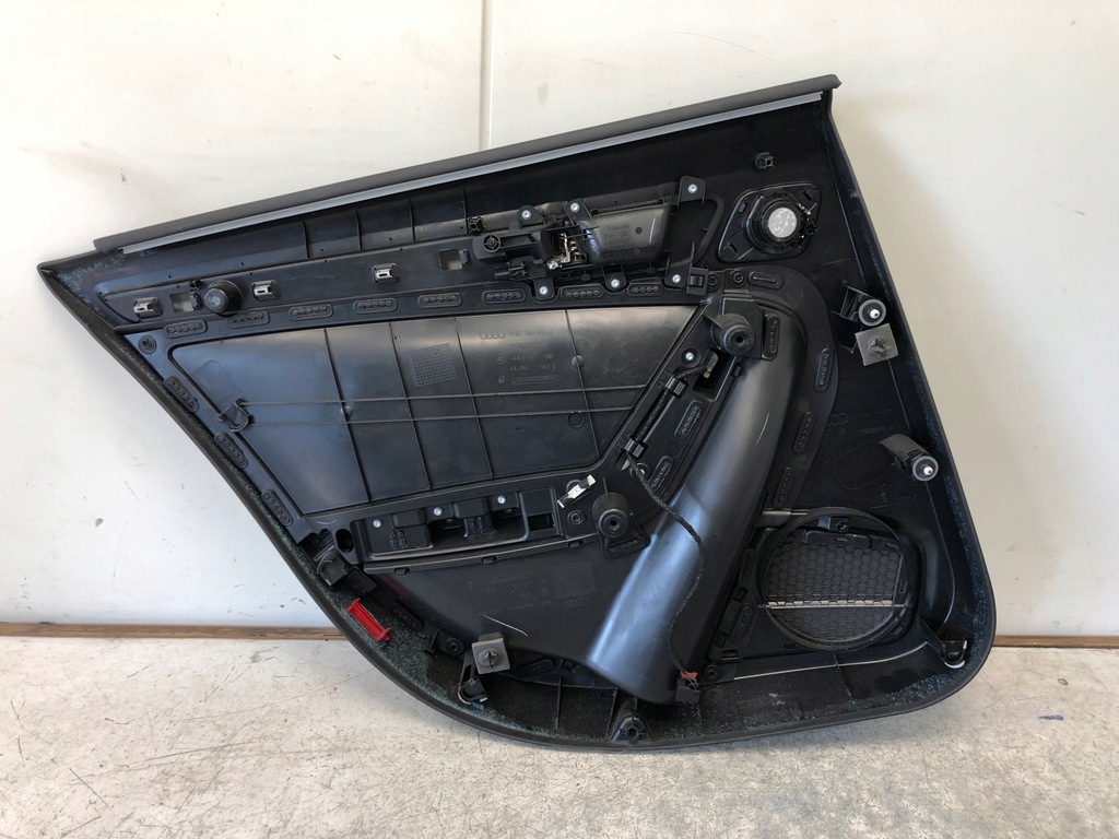 фото №5, Обшивка двері правий задня alcantara audi a4 b8