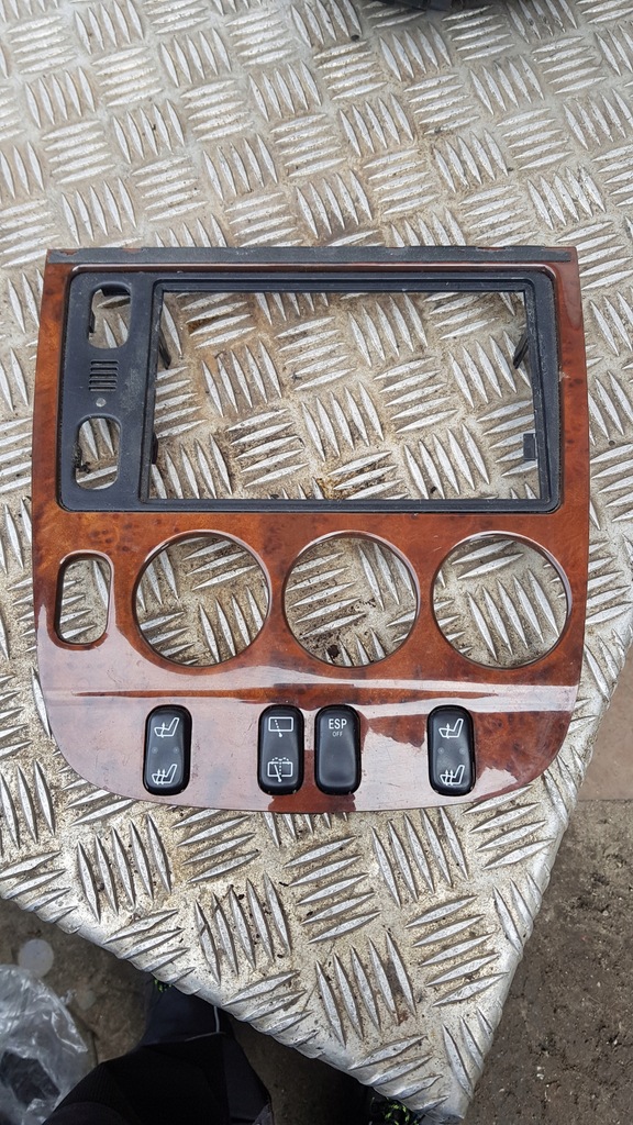 фото №1, Mercedes w163 рамка радио без оснащения