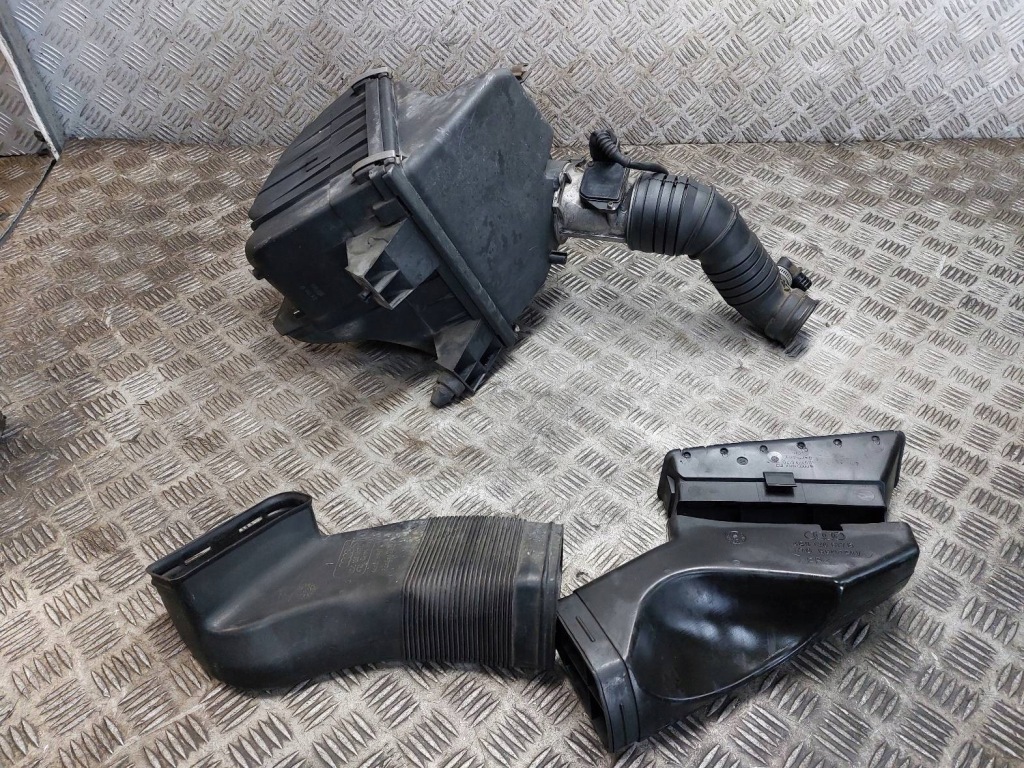 Купить Корпус фильтра расходомер труба воздухозаборник audi a6 c5 2.5 tdi 4b0129627a