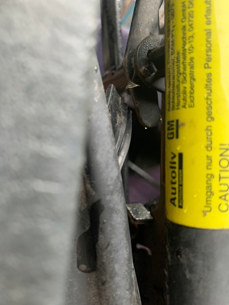 фото №4, Клипса натяжитель поперечина безопасности левая astra g