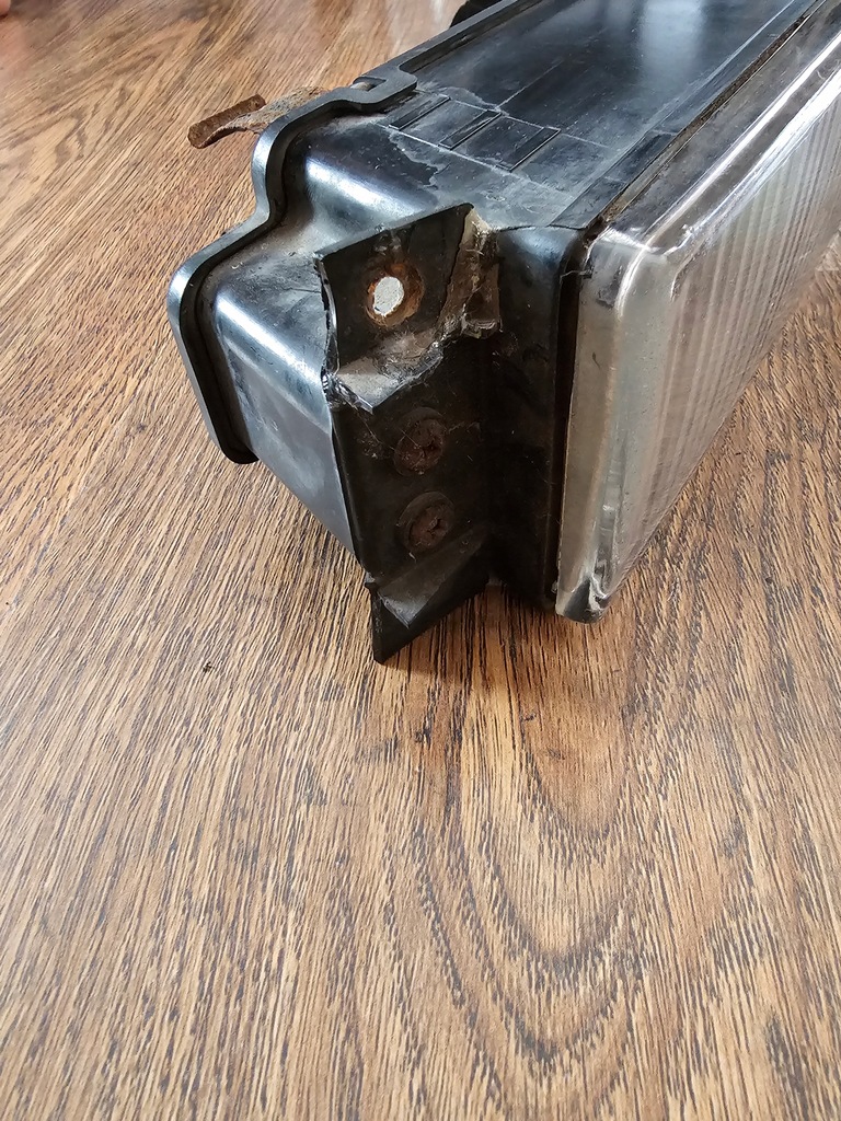 фото №8, Протитуманна фара лівий перед kpl bmw 8 e31 840 850