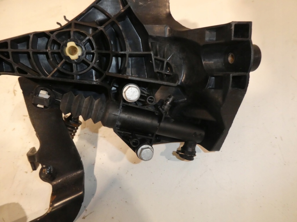 Педаль renault traffic 93868409 Доставка